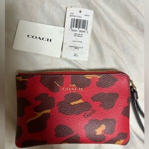 Coach bag Used a few times comes with tag and paper work.